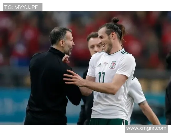 拉姆塞在曼联训练基地被墨西哥球迷围堵，意外事件背后的深情故事